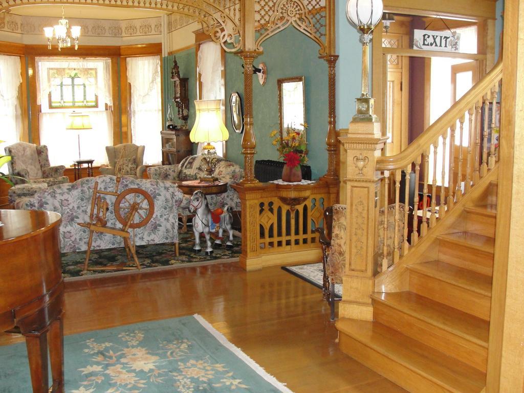 רולינס Ferris Mansion Bed And Breakfast מראה חיצוני תמונה