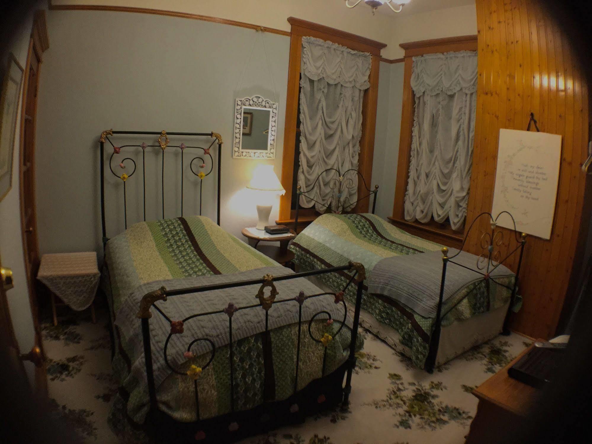 רולינס Ferris Mansion Bed And Breakfast מראה חיצוני תמונה